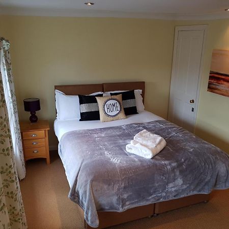 Slough Centre Townhouse With Driveway Parking For Up To Two Cars 아파트 외부 사진